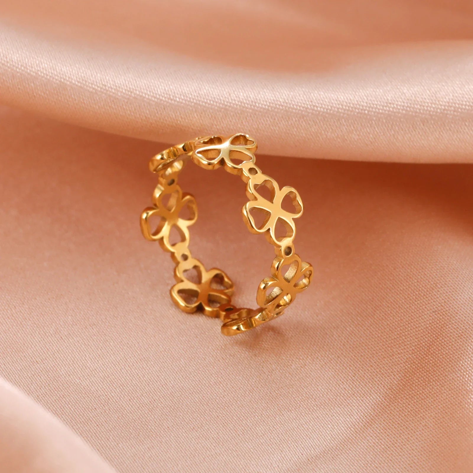 Retro Ring with 4-Leaf Clovers for Women Gold