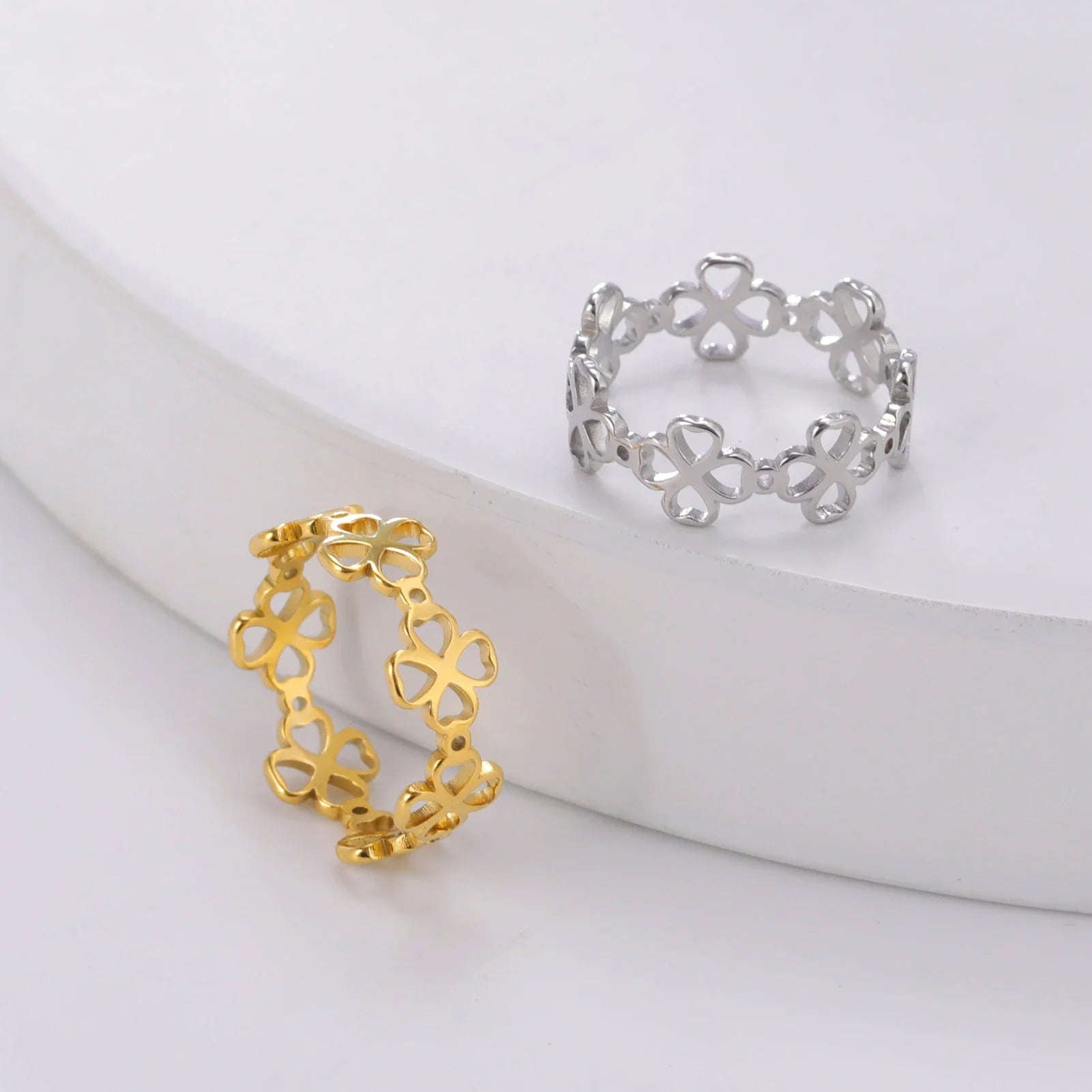 Retro Ring with 4-Leaf Clovers for Women Gold