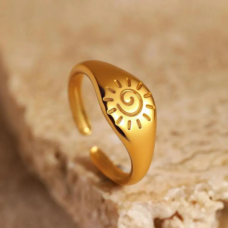 Retro Sun & Stars Gold Ring