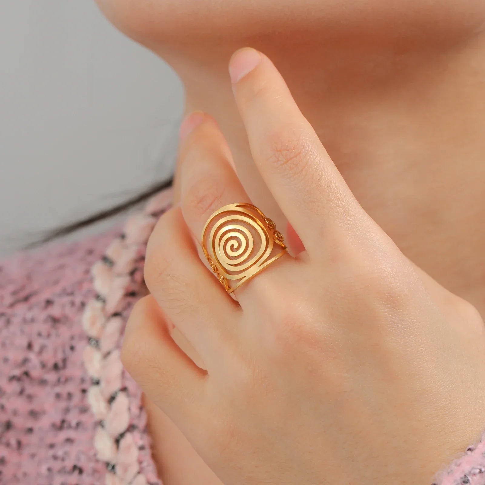 Wide spiral ring for women gold