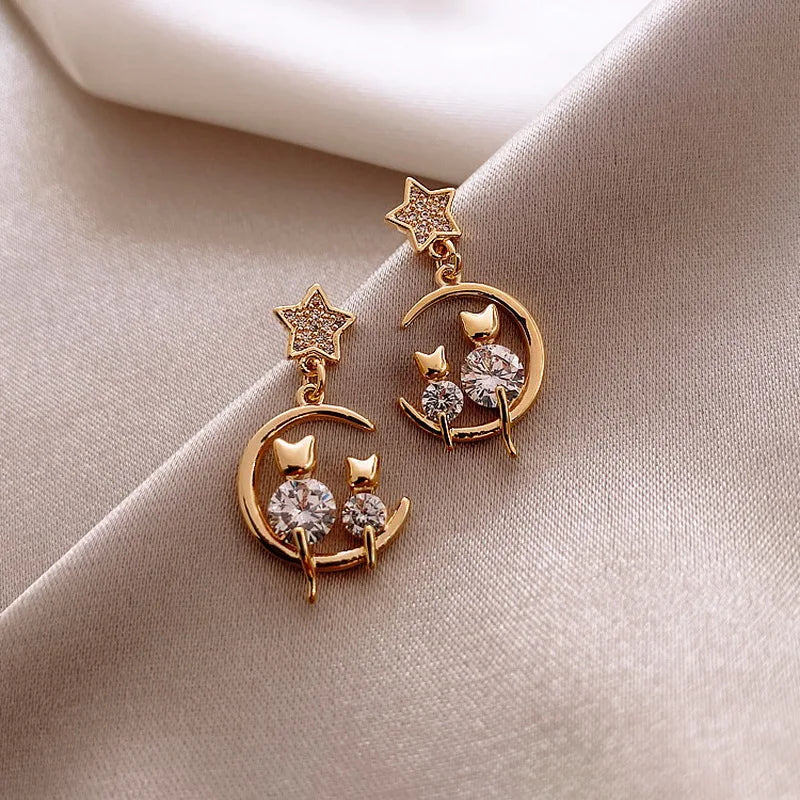 Cute Cat Earrings in Gold