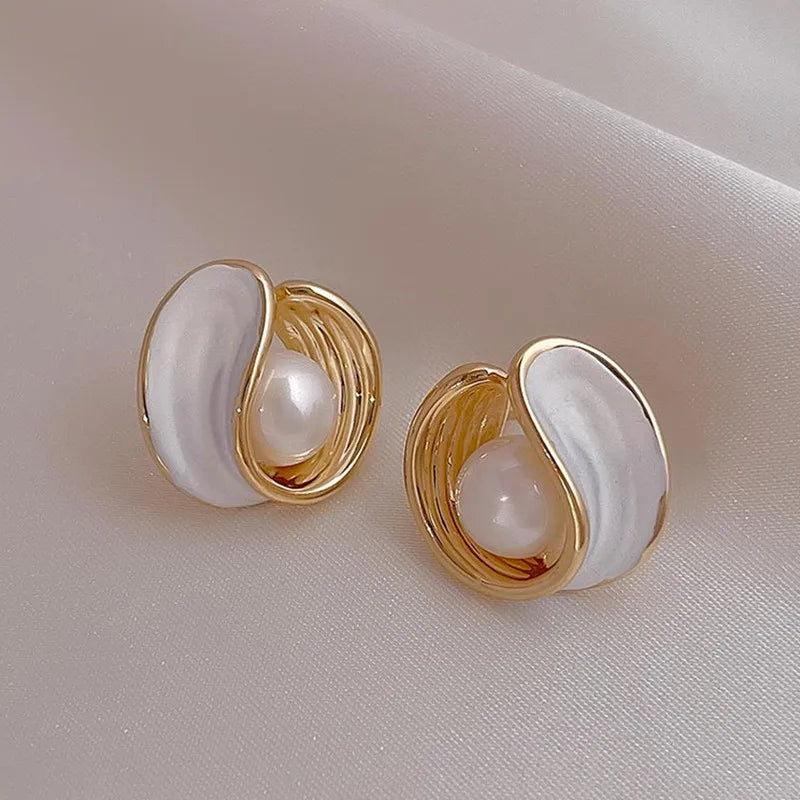 Mother-of-Pearl and Seashell Pearl Stud Earrings 