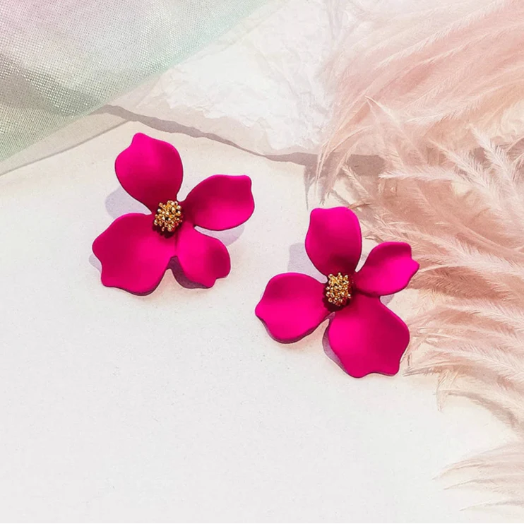 Four-Petal Flower Stud Earrings dark pink