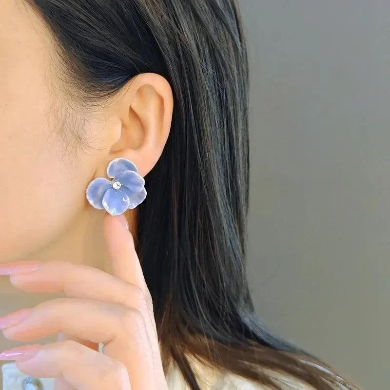 Four-Petal Flower Stud Earrings blue