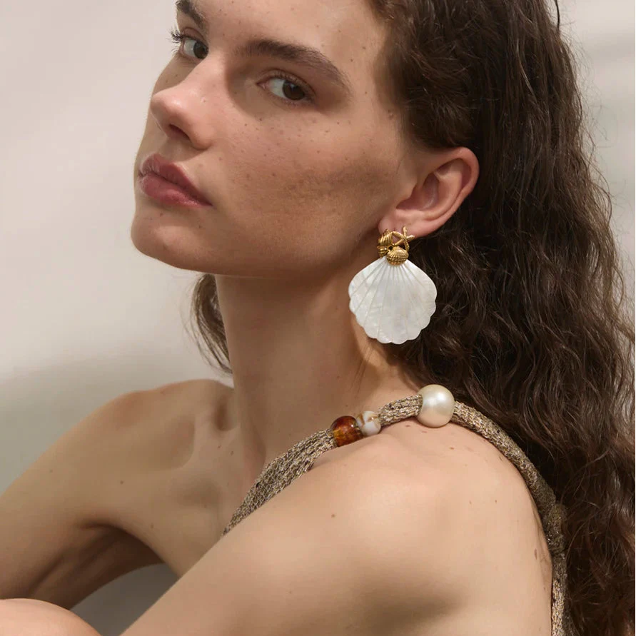 Shell mother-of-pearl and starfish color earrings