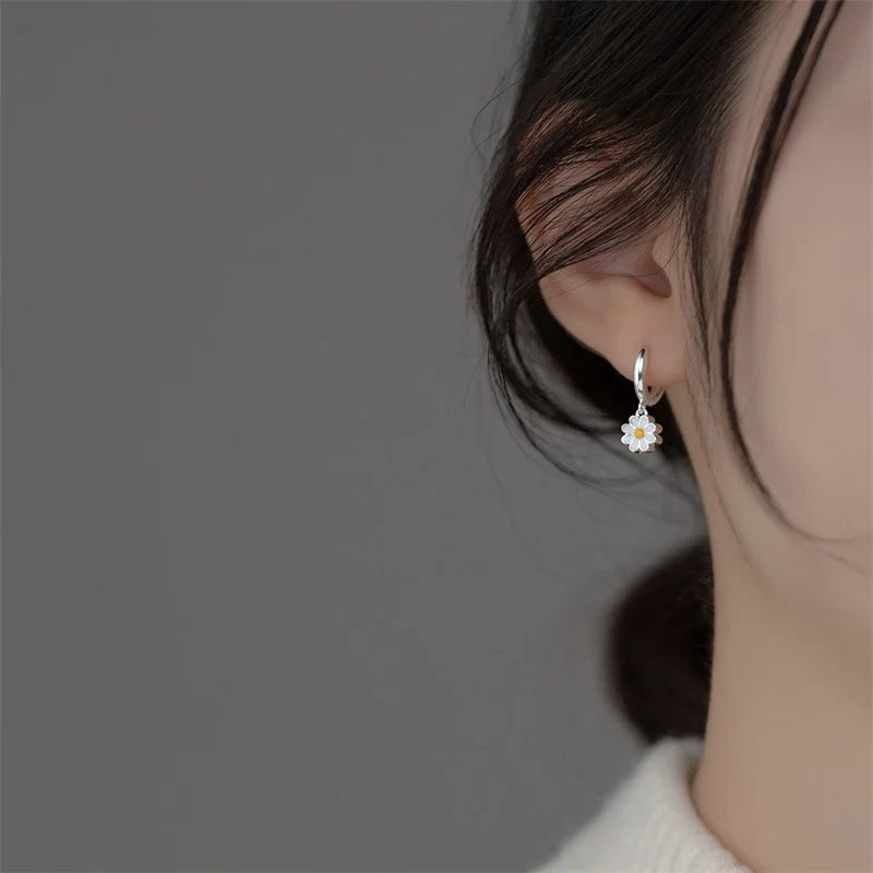 Marguerite Flower Hoop Earrings a