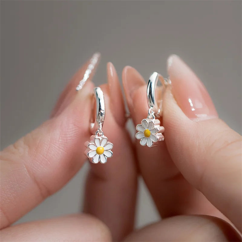 Marguerite Flower Hoop Earrings a