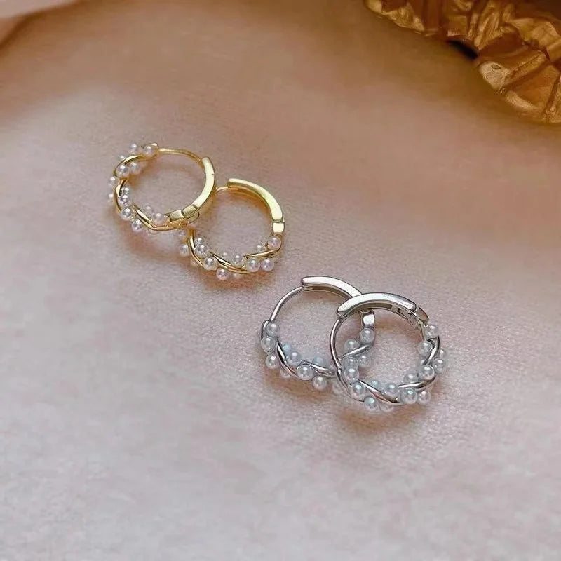 Women's Hoop Earrings with Pearls in Silver