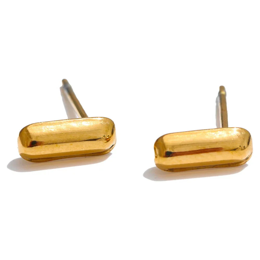 Custom earrings with initial i