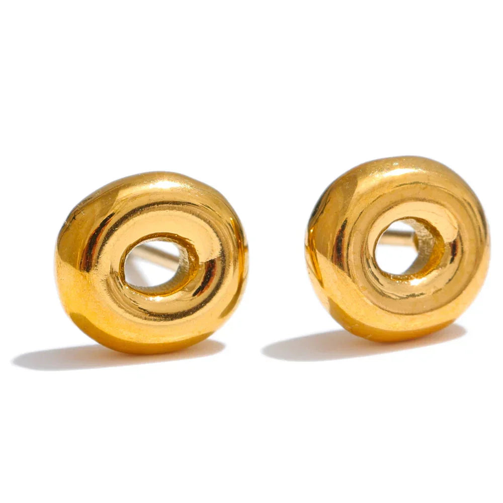 Custom earrings with initial o