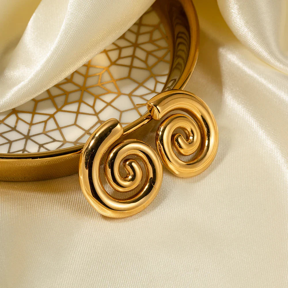 Bulged spiral earrings gold