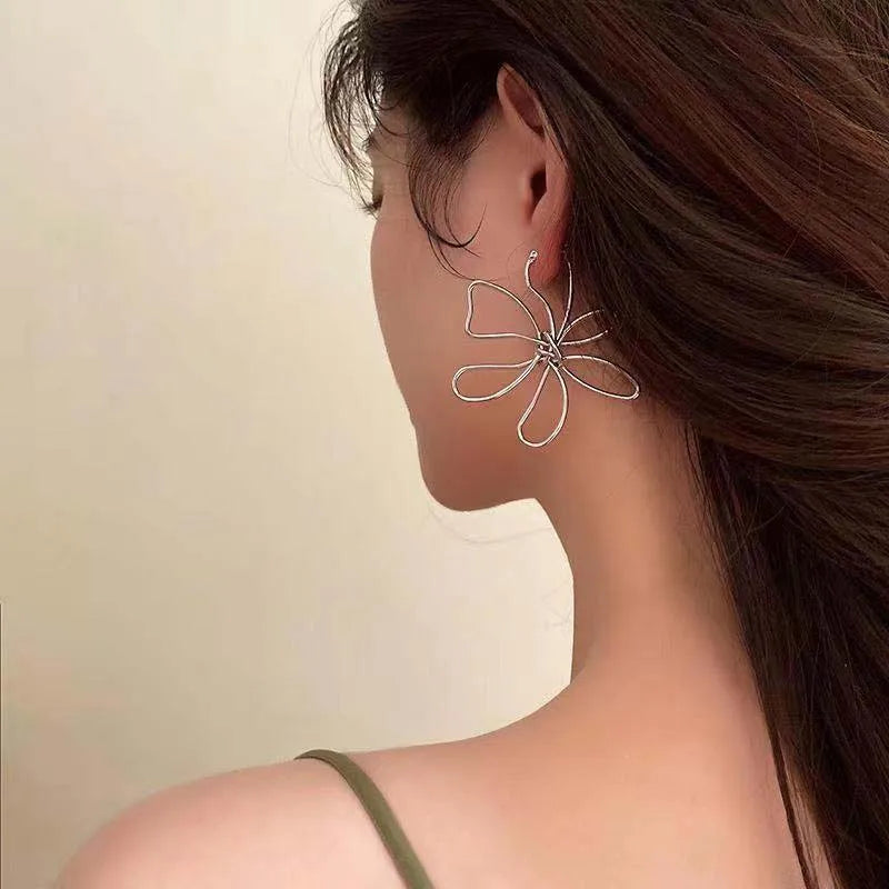 Vintage Asymmetrical Flower Stud Earrings silver
