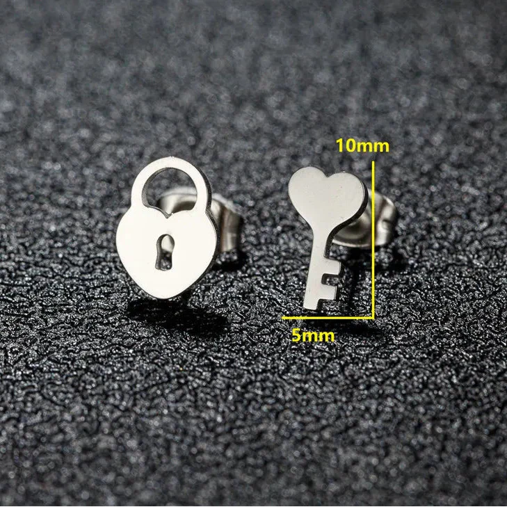 Minimalist key and lock silver earrings