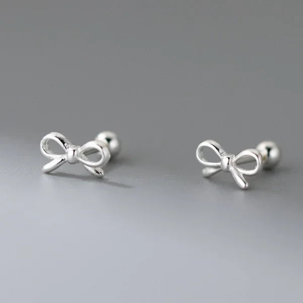 Minimalist bow tie earrings in silver