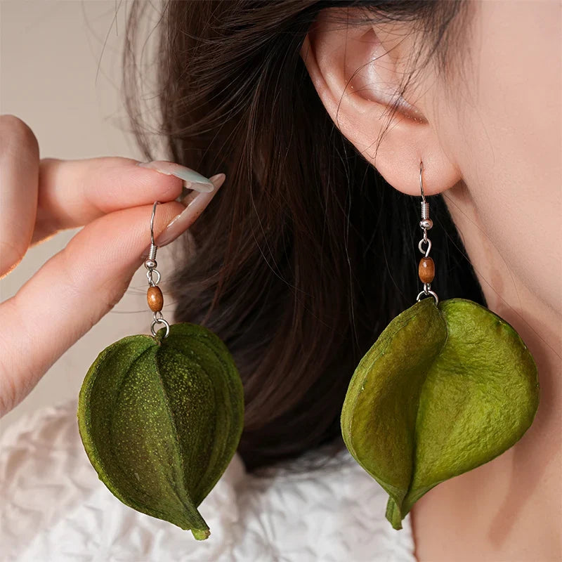 Dangle Earrings with Green Colored Leaf