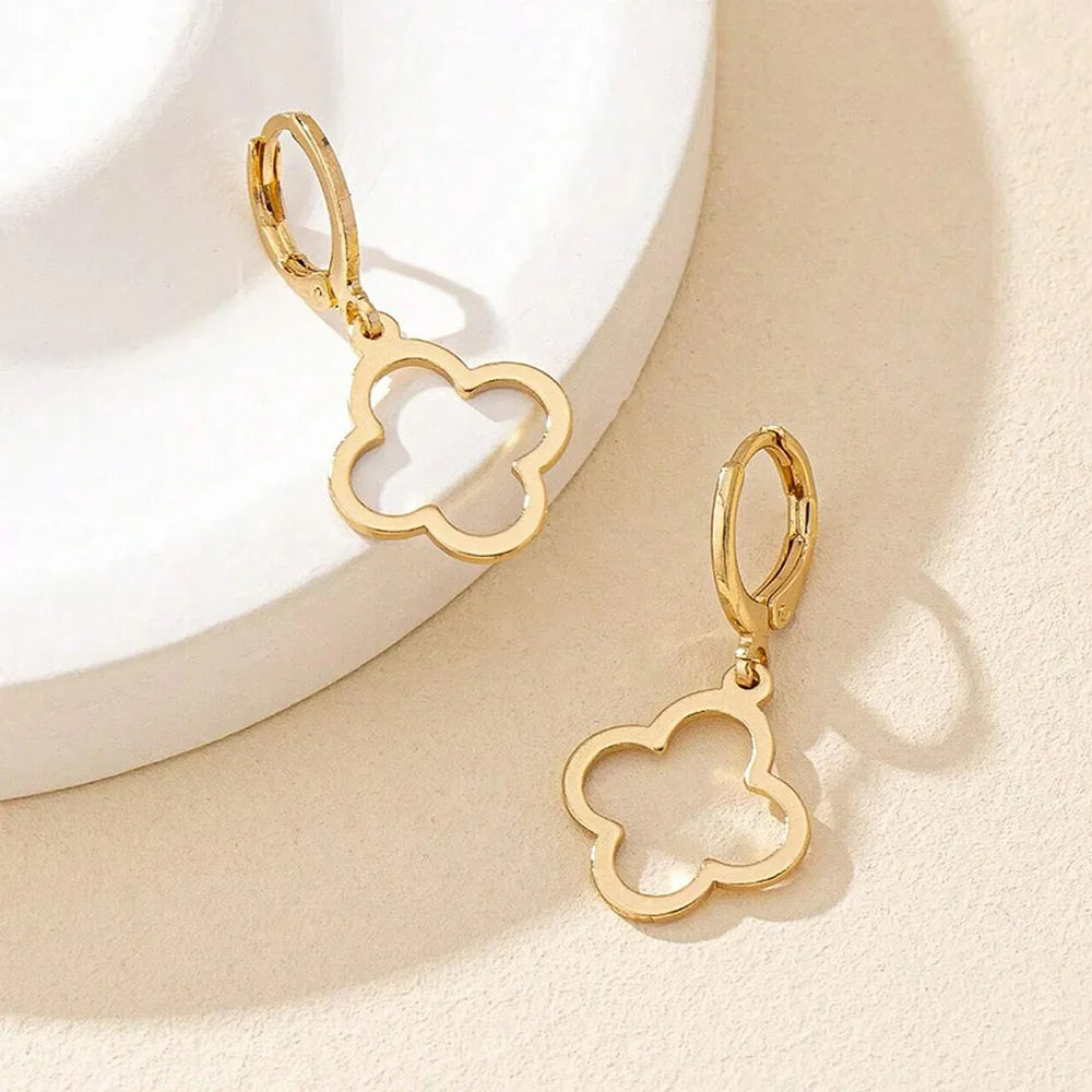 Drop Earrings with Four-Leaf Clover Gold