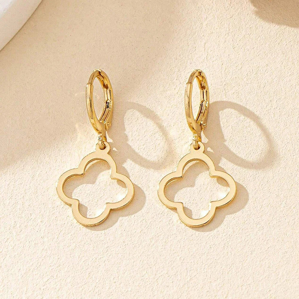 Drop Earrings with Four-Leaf Clover Gold
