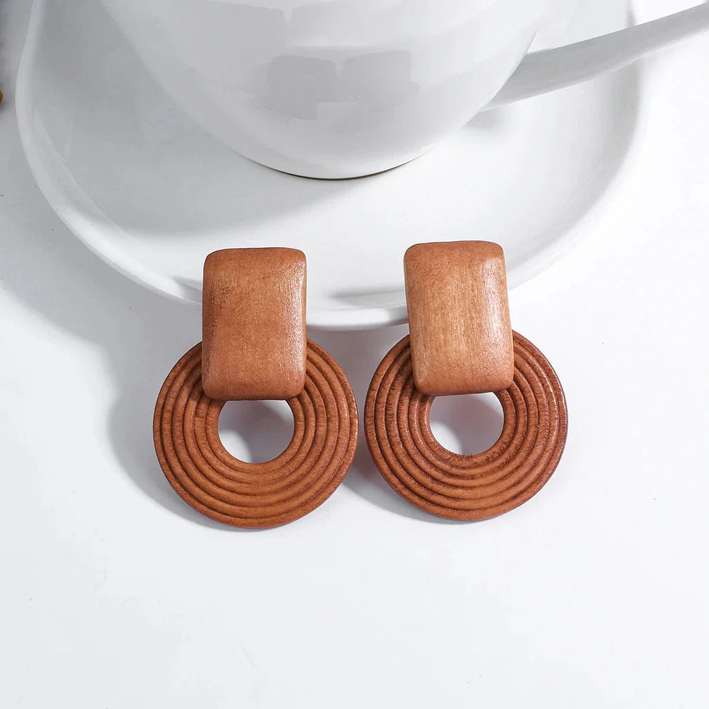 Bohemian Style Dangling Earrings with Natural Effect