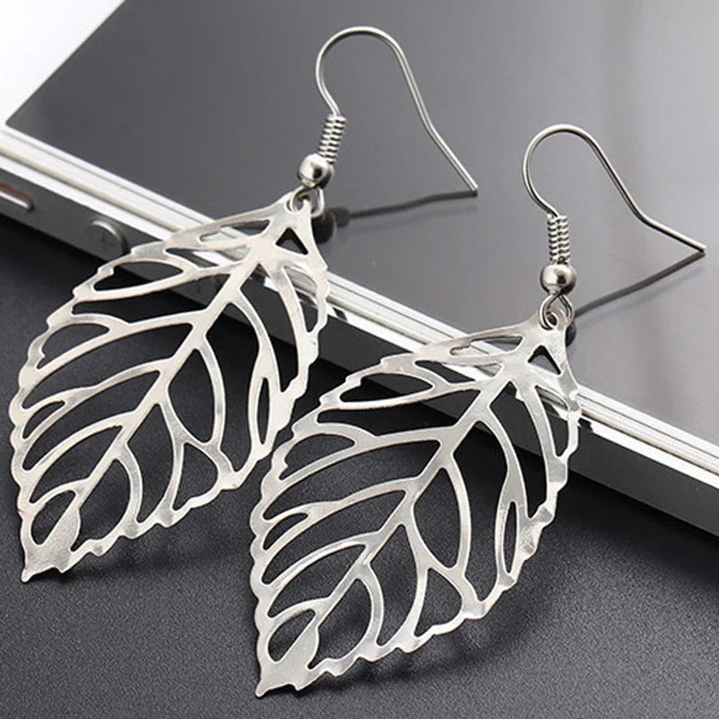 Laurel Leaf Dangle Earrings silver