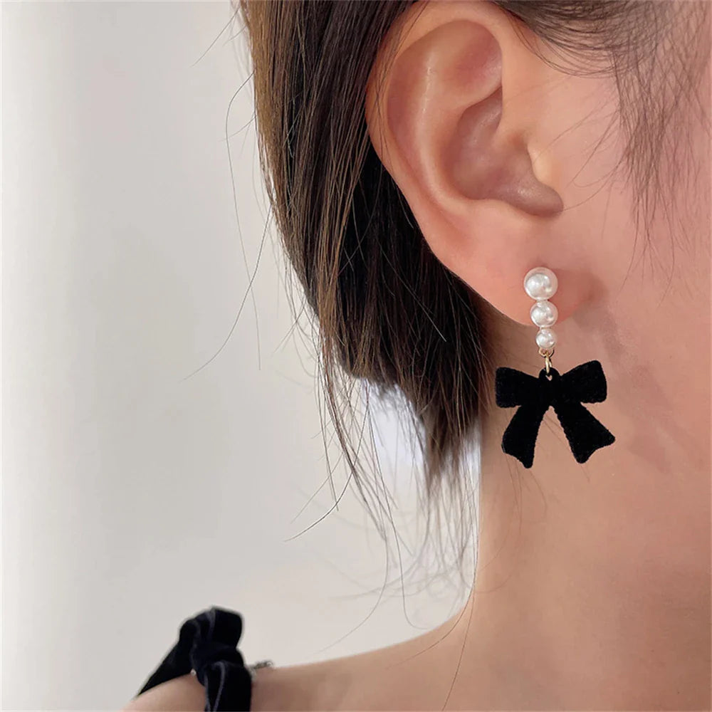 Black Pearl and Knot Dangle Earrings