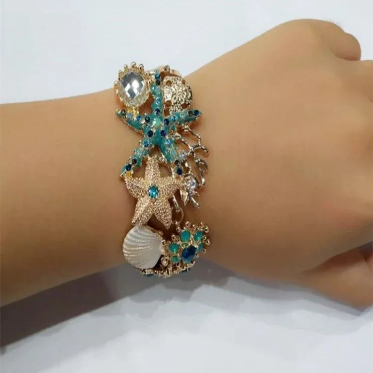 Bracelet with blue-colored shells