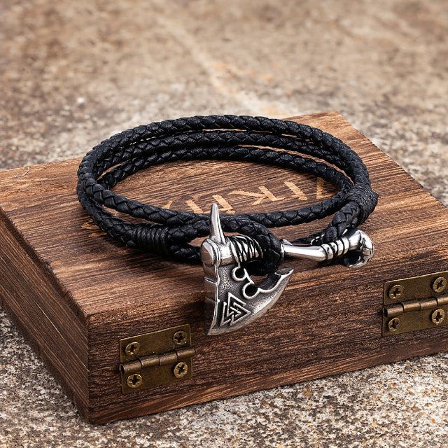 Bracelet with black Viking Axe