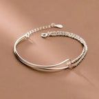 Bracelet with a modern knot style