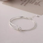 Bracelet with a modern knot style