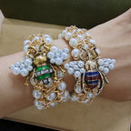 Bracelet with green bee beads