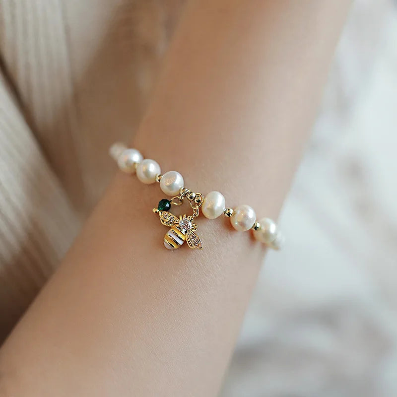 Bee bracelet with white beads