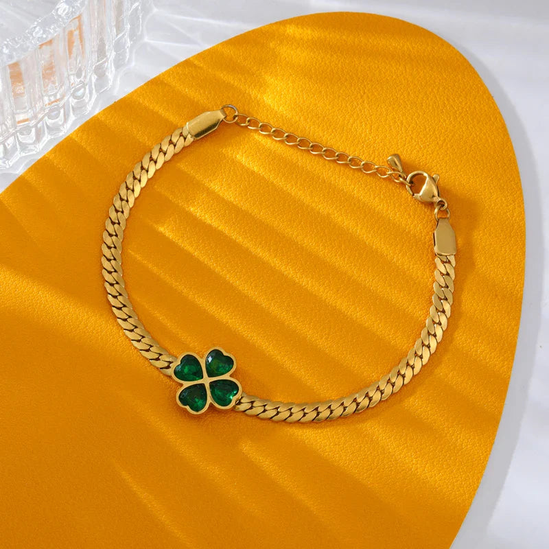 Bracelet with a Four-Leaf Clover in Green Crystal