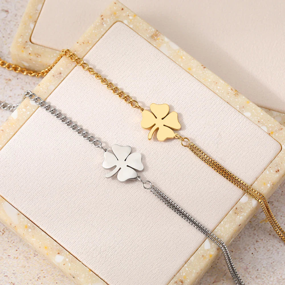 Bracelet with Lucky 4-Leaf Clover 