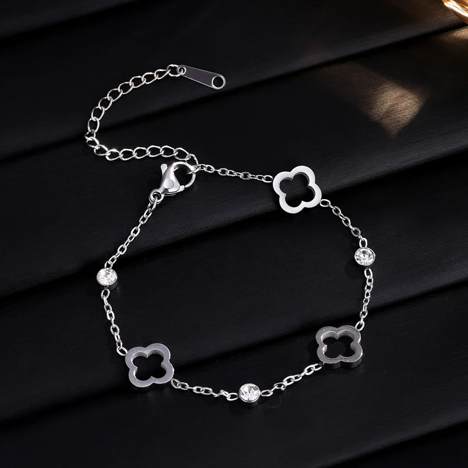 Bracelet with Four-Leaf Clovers with Silver Zircon