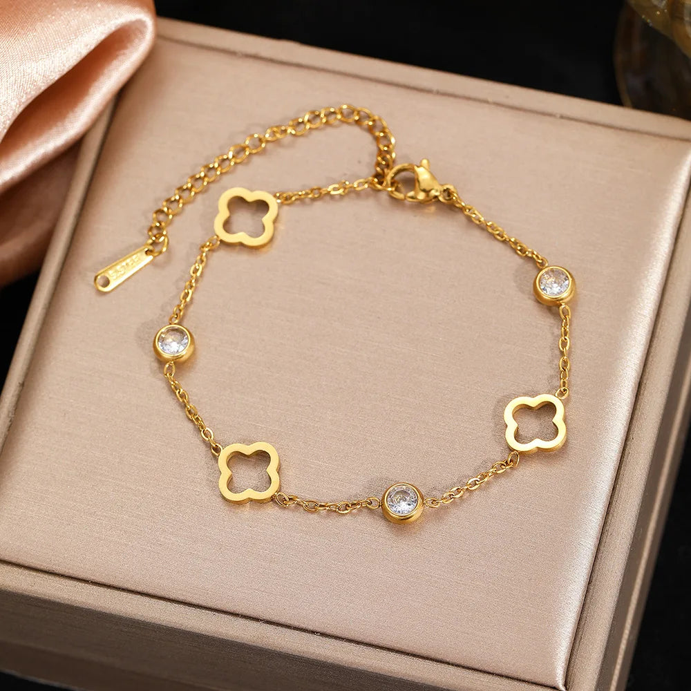 Bracelet with Four-Leaf Clovers with Gold Zircon