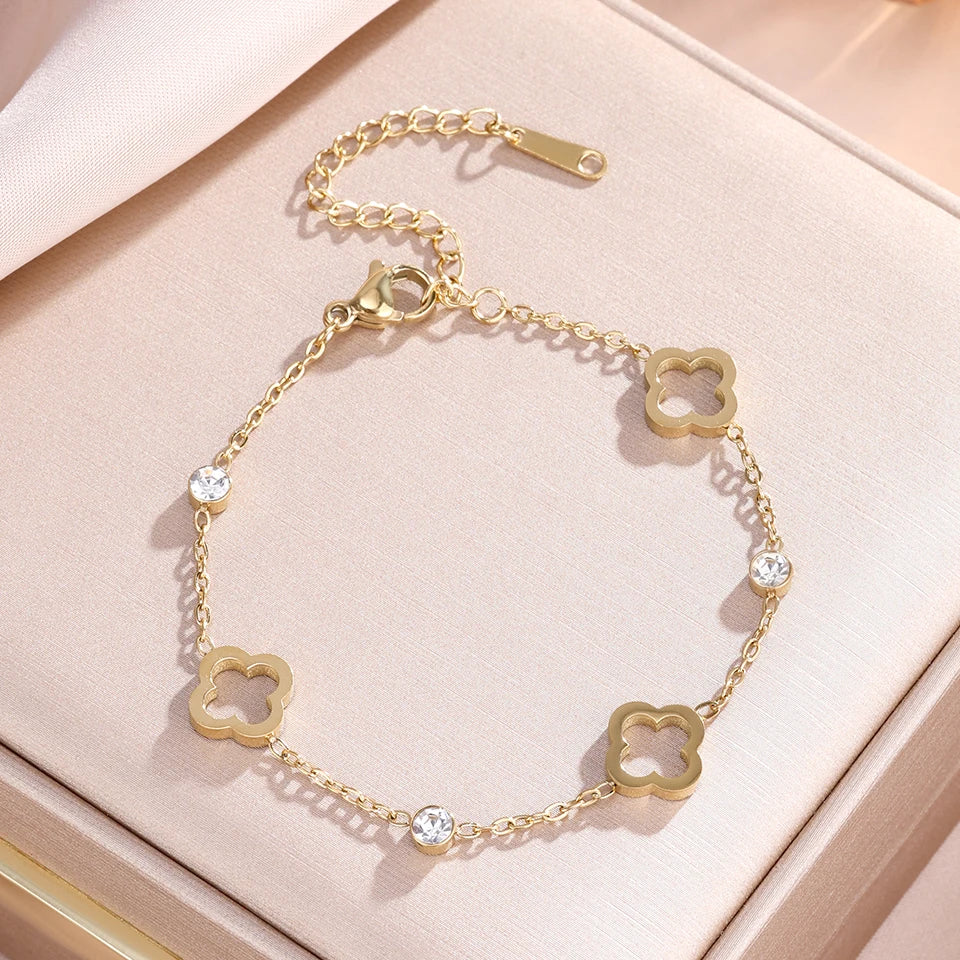 Bracelet with Four-Leaf Clovers with Gold Zircon