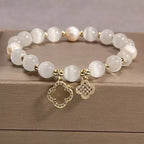 Pearl Bracelet with 4-Leaf Clovers