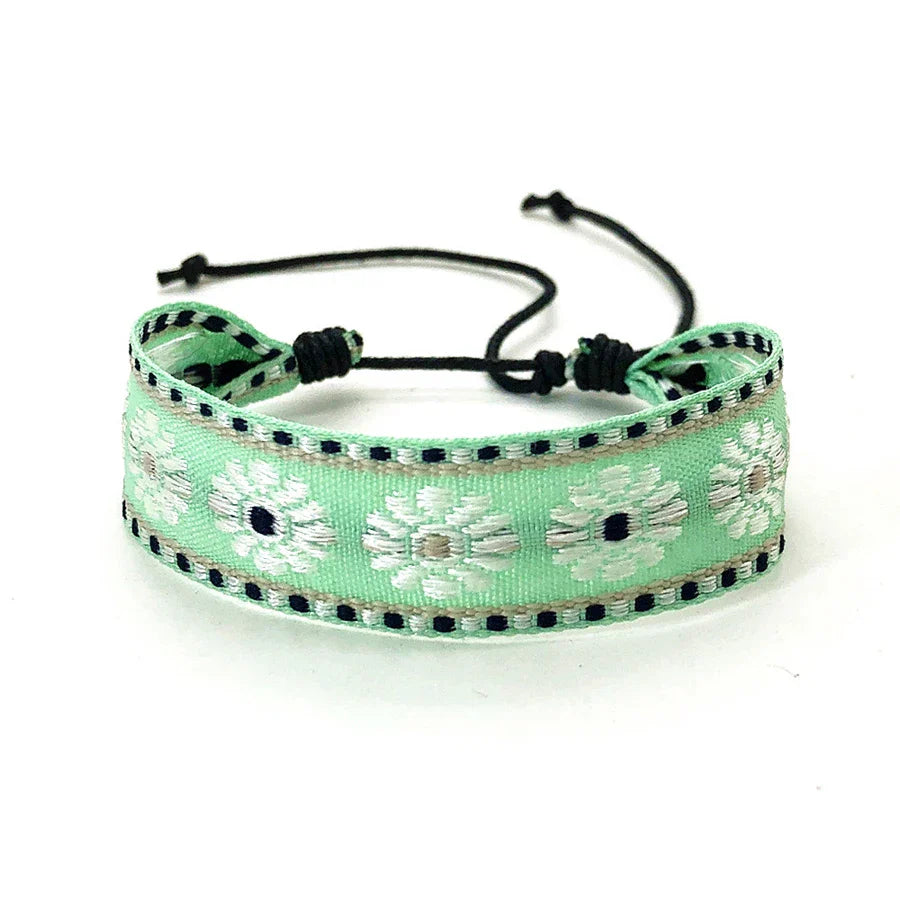 Mixed Brazilian Holiday-Style Bracelet green