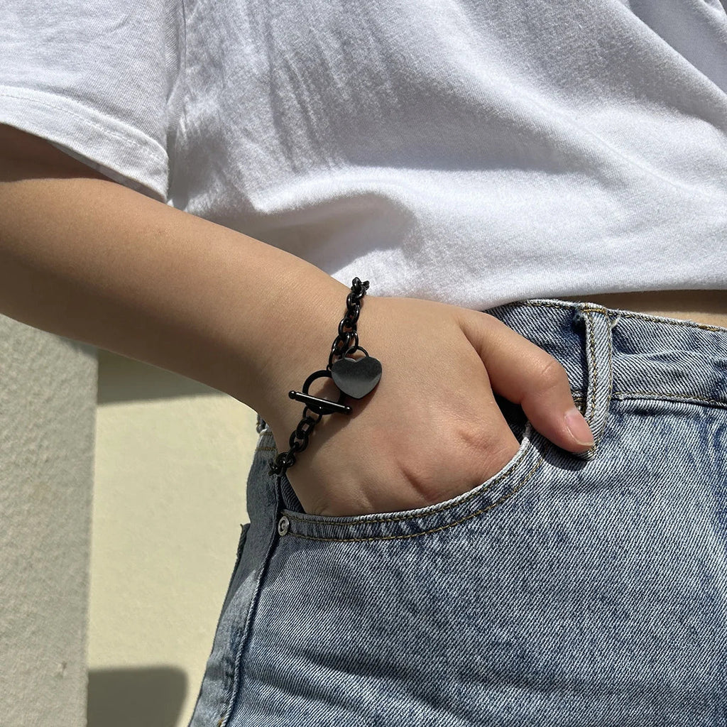 Women’s Heart Chain Bracelet black