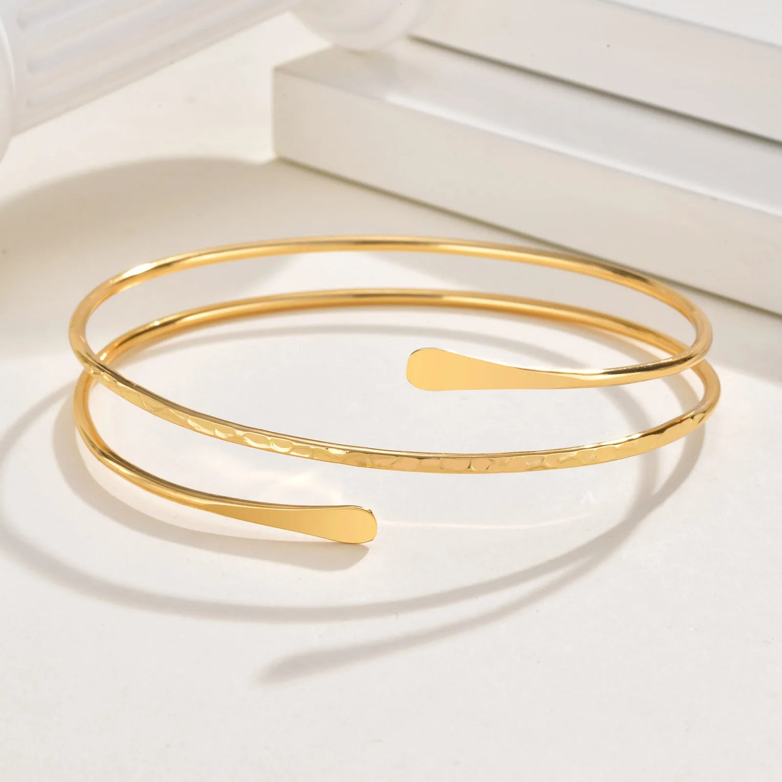 Women's upper arm bracelet - thin gold biceps chain