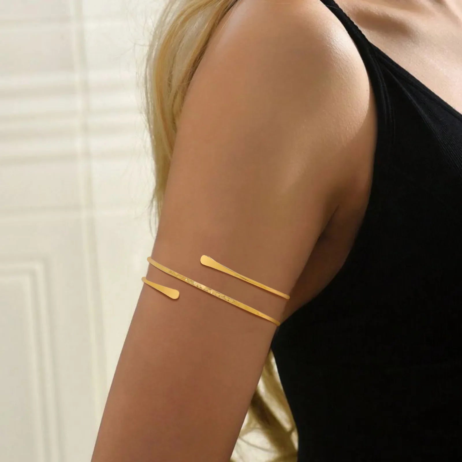 Women's upper arm bracelet - thin gold biceps chain
