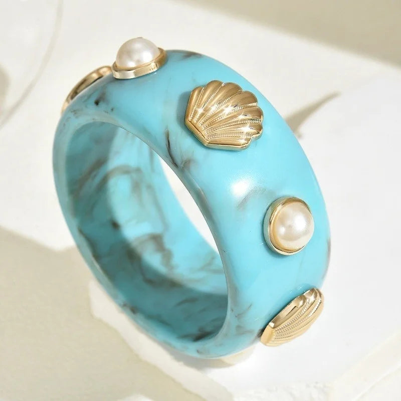 Resin bracelet with blue shell