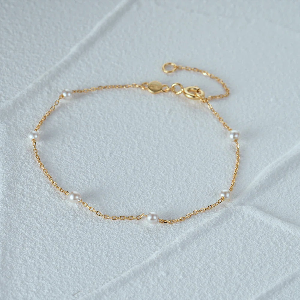 Fine Chain Bracelet with White Beads