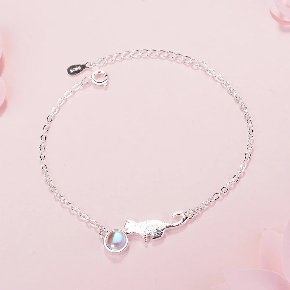 Playful Cat Curb Bracelet in Silver