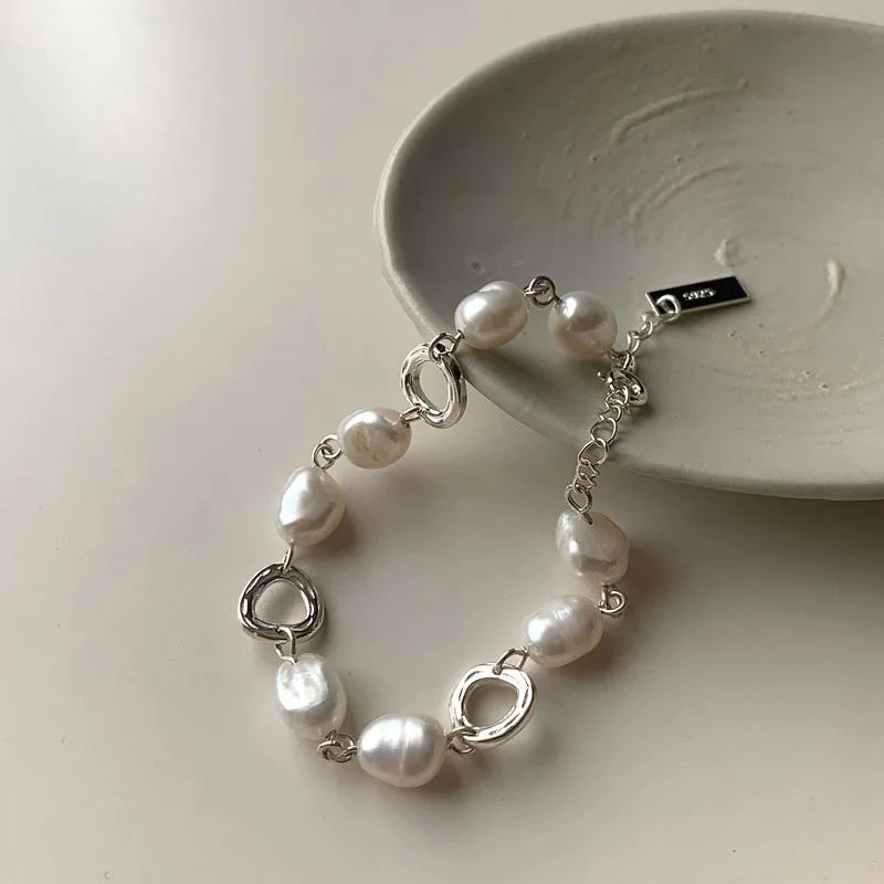 Style Curb Bracelet with White Pearls