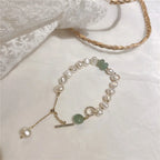 Women's Curb Bracelet in Natural Pearls