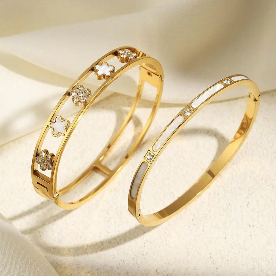 Fine Flowers 5-Petal ID Bracelet a