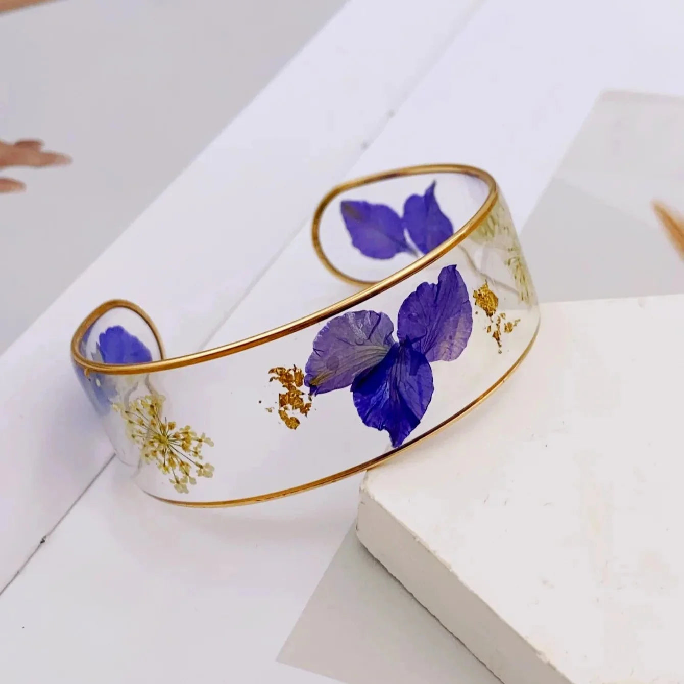 Translucent Resin Flower Chain Bracelet Dark Blue a