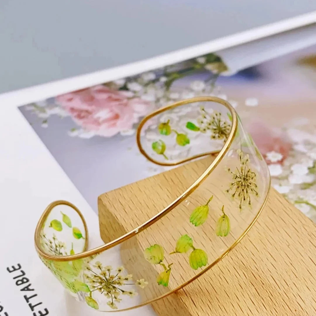 Translucent Resin Flower Chain Bracelet green a