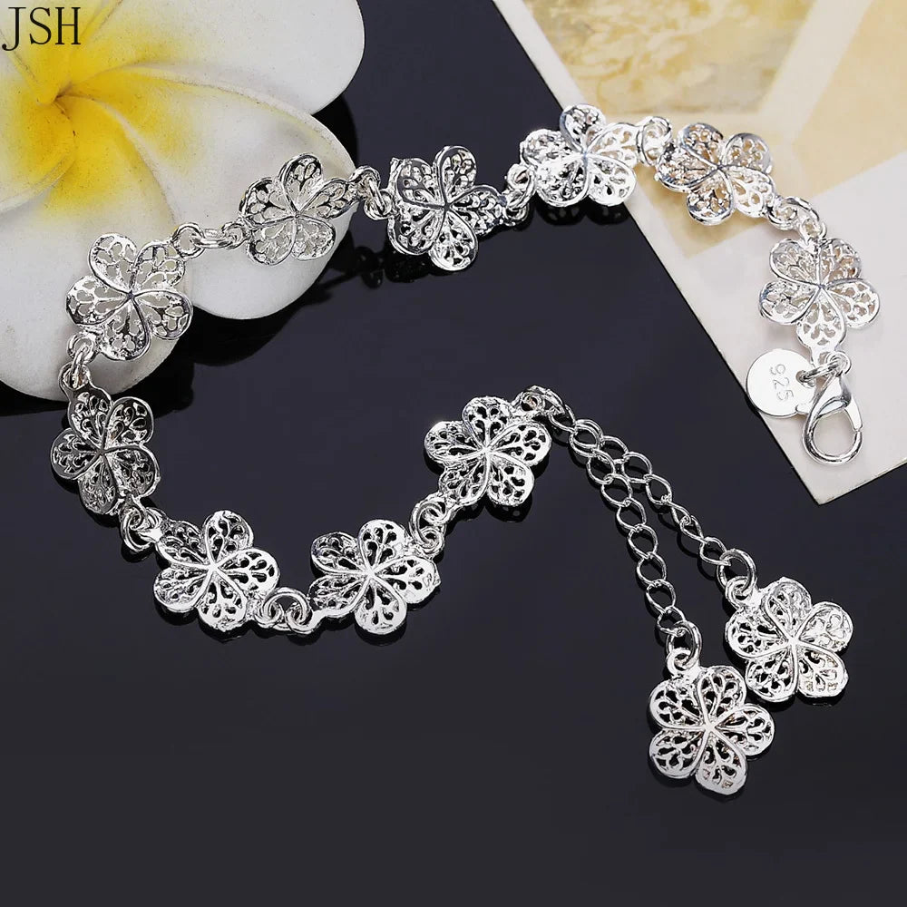 Gourmette Bracelet with 5 Silver Petal Flowers