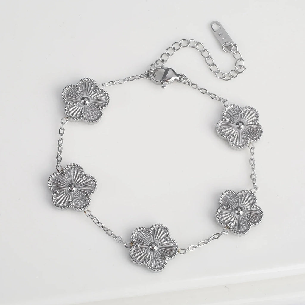 5-Petal Flower Curb Bracelet silver